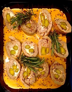 ROLADKI WIEPRZOWE ZE SZPARAGAMI ( 2 kg/op )